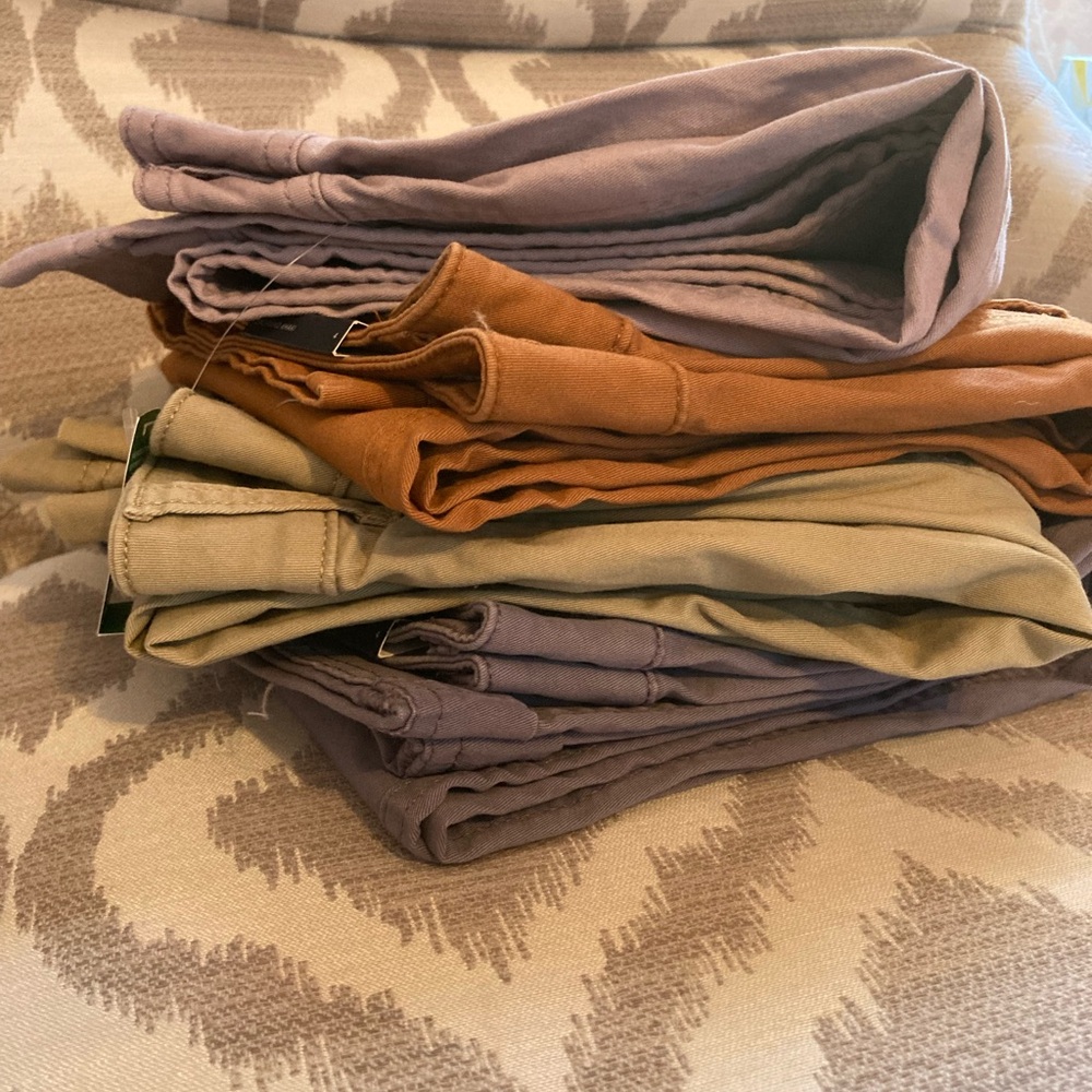 GAP Factory Girlfriend Khaki NWT - Picture 4 of 6
